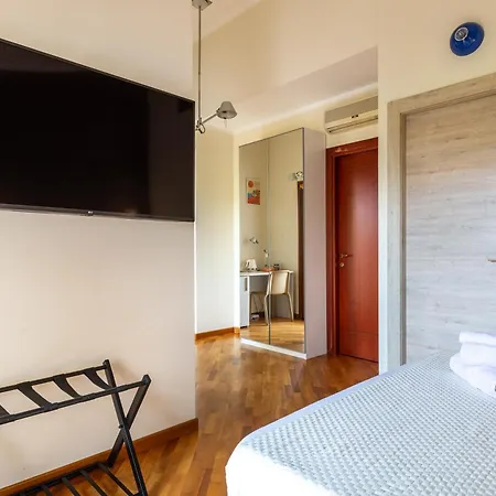 Flamingo Poetto 3*